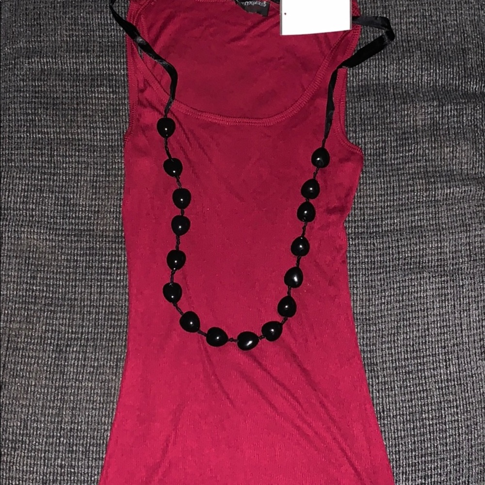 BURGUNDY TANK TOP WITH ATTACHED NECKLACE